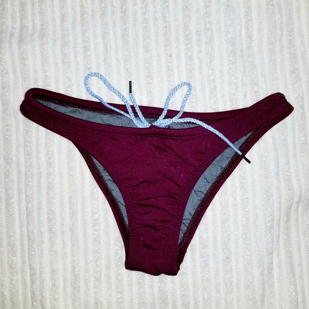 Jolyn Bali bottom